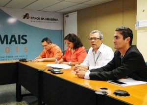 Dirigentes sindicais presentes na assinatura do ACT PLR 2014 do Banco da Amazônia