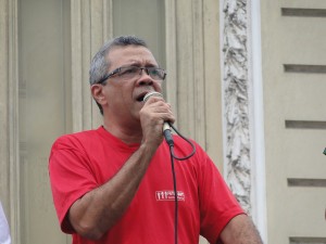 Sérgio-Trindade-durante-o-ato-contra-Eduardo-Cunha