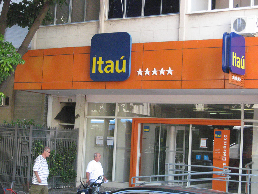 TST condena Itaú por colocar empregado em ócio e contribuir para AVC