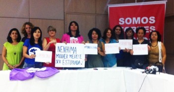 Mulheres trabalhadoras querem cassação de Bolsonaro