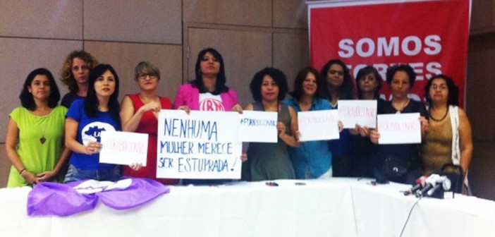 Mulheres trabalhadoras querem cassação de Bolsonaro
