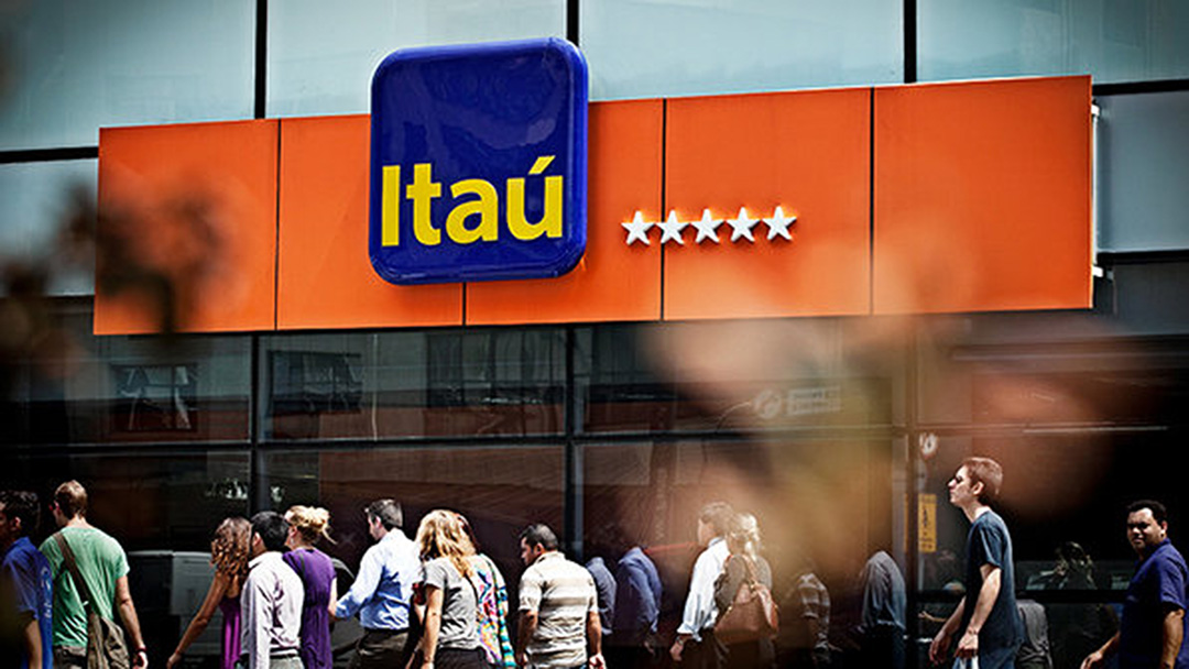 ITAÚ: CLIENTE E BANCÁRIOS NO ESCURO E COM CALOR - Sindicato dos Bancários  de Itabuna e Região