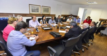 Implantadas as mesas temáticas de terceirização e PLR com a Fenacrefi