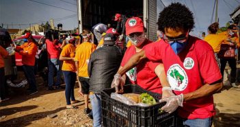 MST doa 700 toneladas de alimentos para a campanha ‘Natal Sem Fome’