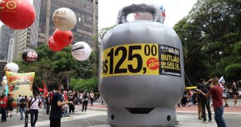 Perspectivas para a economia em 2022 são ‘limitadas’ e apontam estagflação