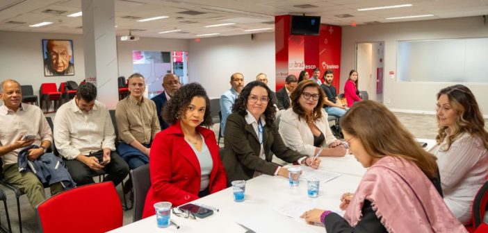 Contraf-CUT e Bradesco assinam acordo nacional para implementação de CCV