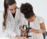 ‘Lugar de mulher é onde ela quiser, inclusive na ciência’: Fiocruz aposta em programa para equidade de gênero