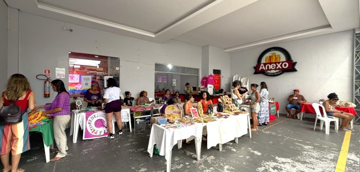 Do crochê à oficina de tecnobrega: 7ª Feira Feminista e Solidária trouxe arte e cultura amazônica para a sede do Sindicato
