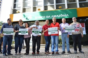 Ato não ao fechamento do Banco da Amazônia (07 (11)  